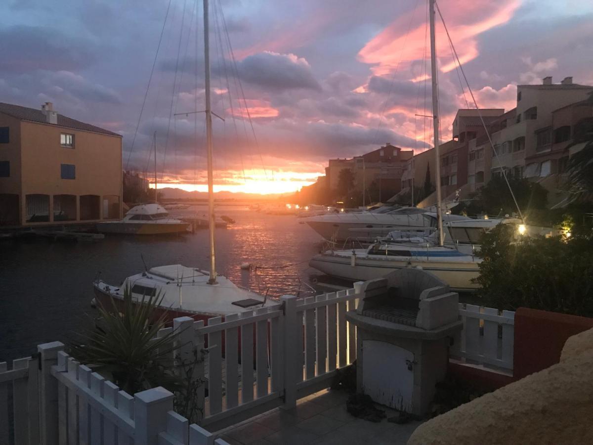 Marina Les Pieds Dans L Eau Apartment Le Barcares Luaran gambar