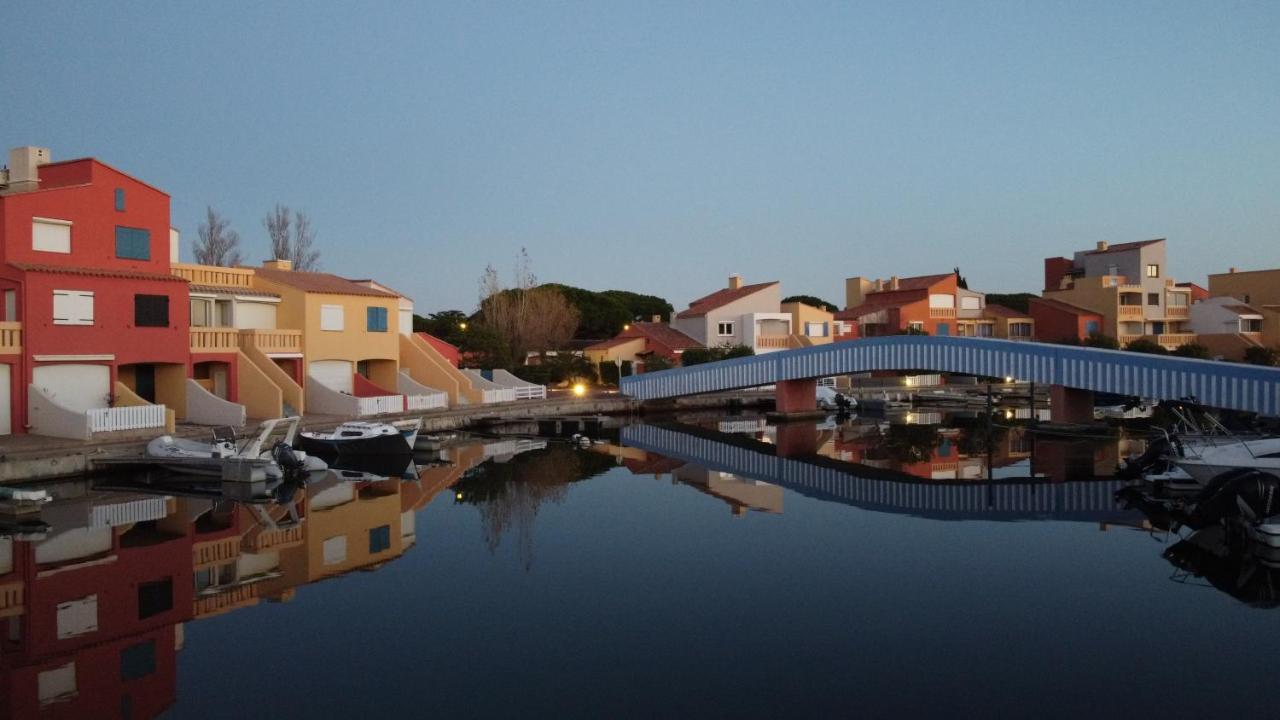 Marina Les Pieds Dans L Eau Apartment Le Barcares Luaran gambar